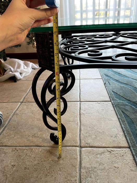 Mesa de centro de sala em ferro forjado