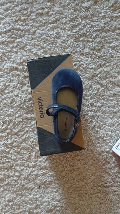 Sapatos de menina 26 novos e como novos