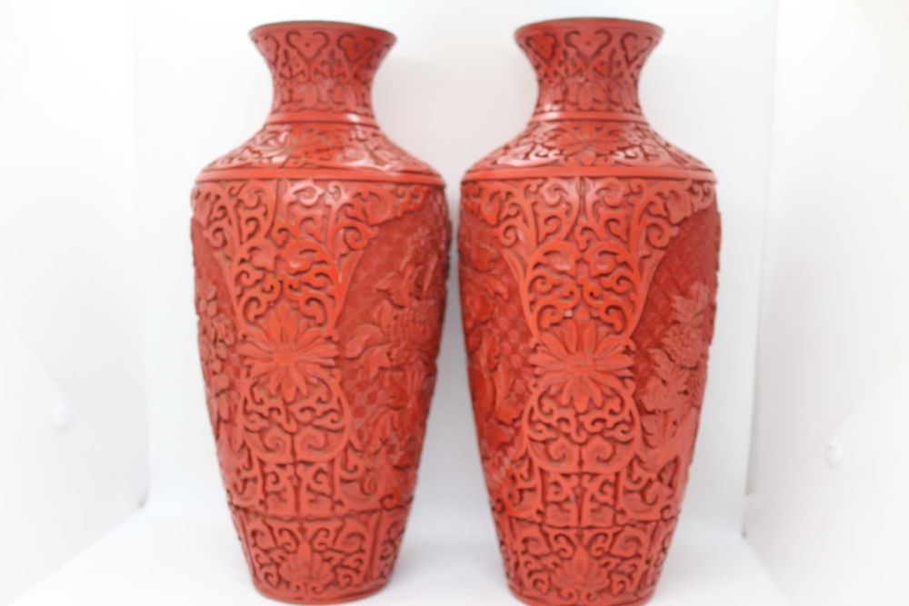 Par de Jarras Chinesas Laca Cinnabar Flores Lotus dupla face 31A cm