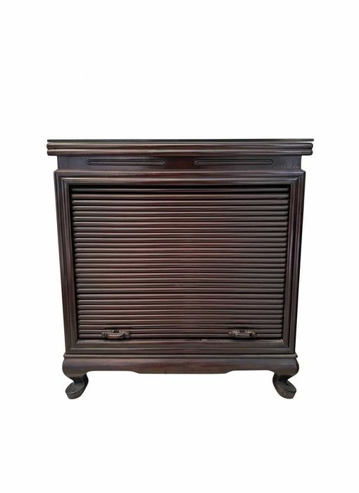 Par de cómodas em madeira maciça com painel deslizante