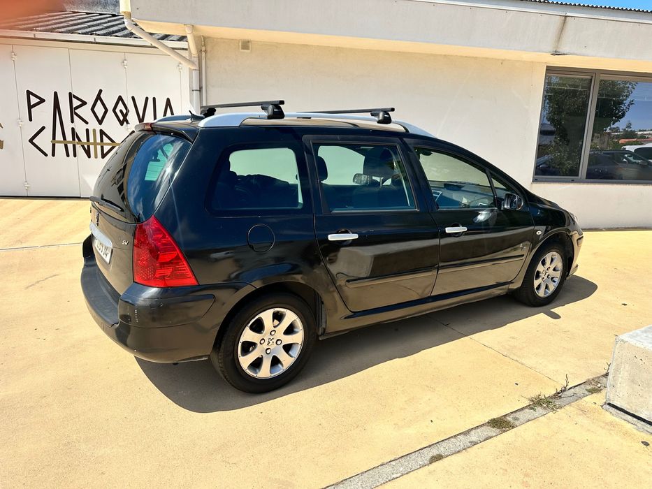 Peugeot 307 SW Diesel • 7 Lugares • Teto Panorâmico
