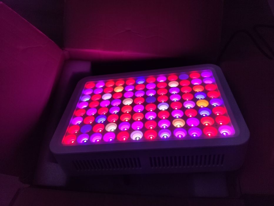 Lampa Led grow do uprawy roślin