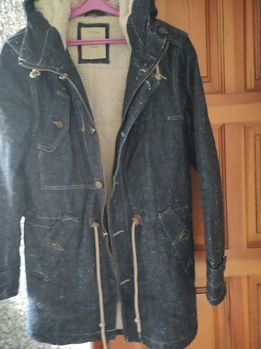 Продам женскую котоновую парку - шерпу Bershka.