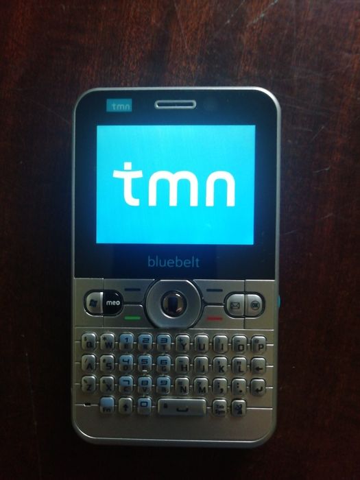 Telemóvel colecção bluebelt c windows phone.