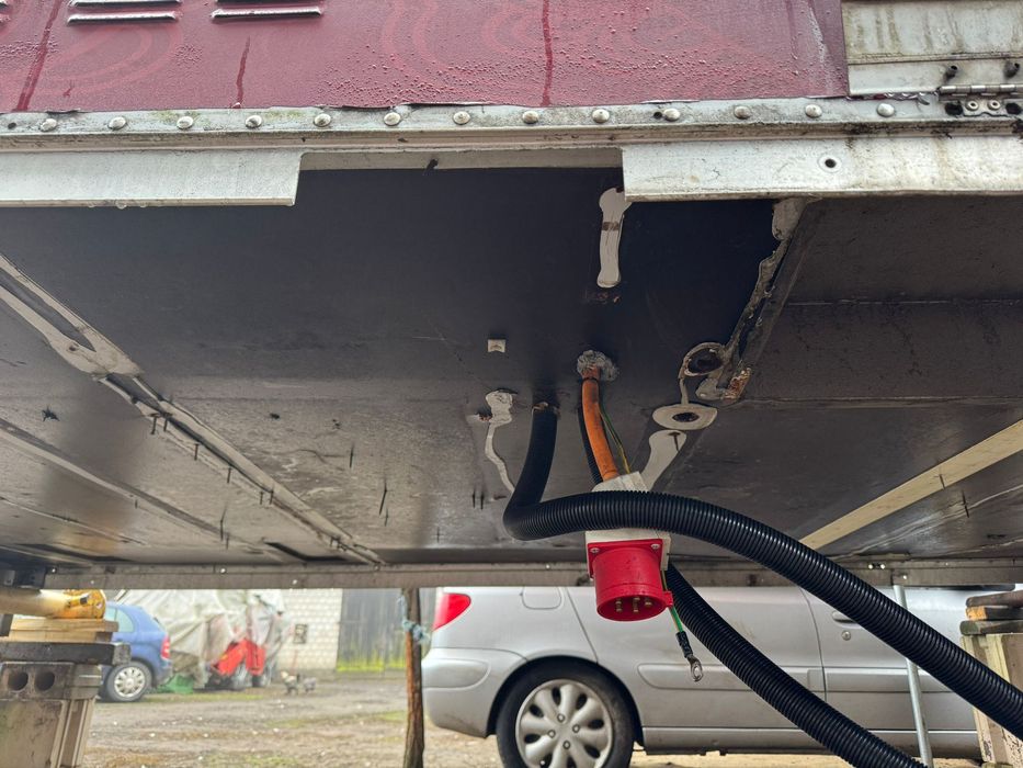 Sprzedam budkę gastronomiczną / food court