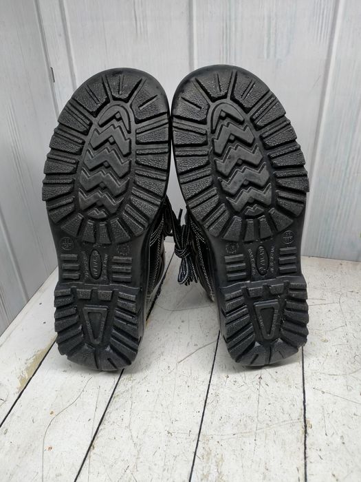 Ботинки рабочие в наличии