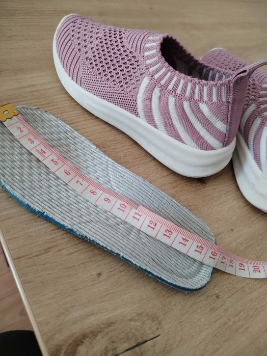 Buty sportowe dziewczynka 25 26
