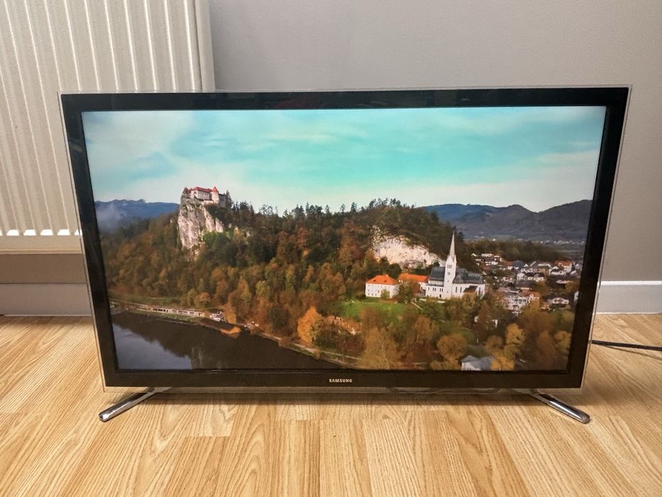 Телевізор  Samsung UE32F4500AK [ SMART TV  / T2 / HD ]