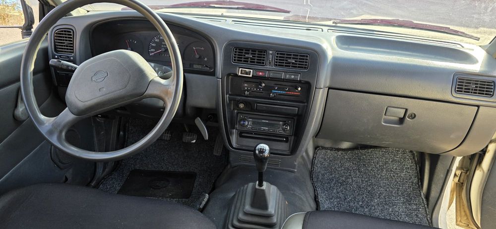 Nissan pick up com apenas 168.000kns