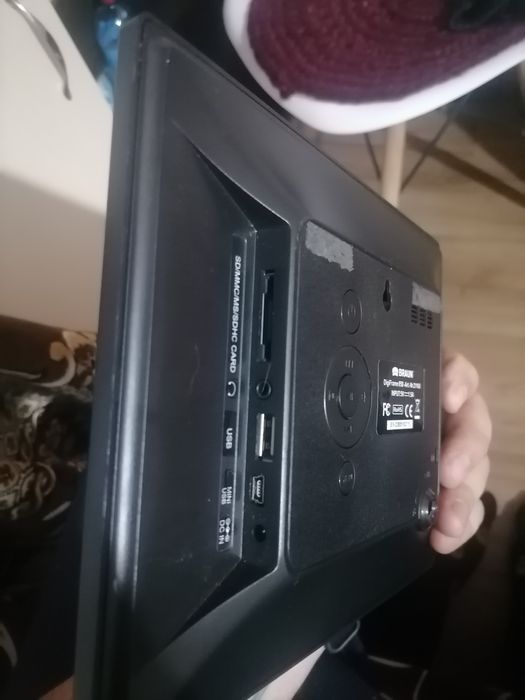 Цифровая фоторамка braun df 850