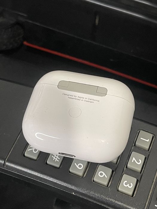 Продам Кейс AirPods 3 Оригінал Аирподс 3 оригинал