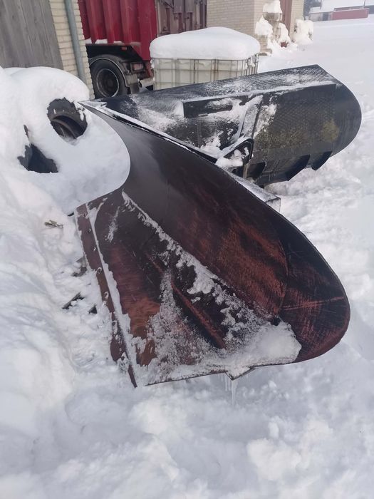 Dmuchawa i pług do śniegu