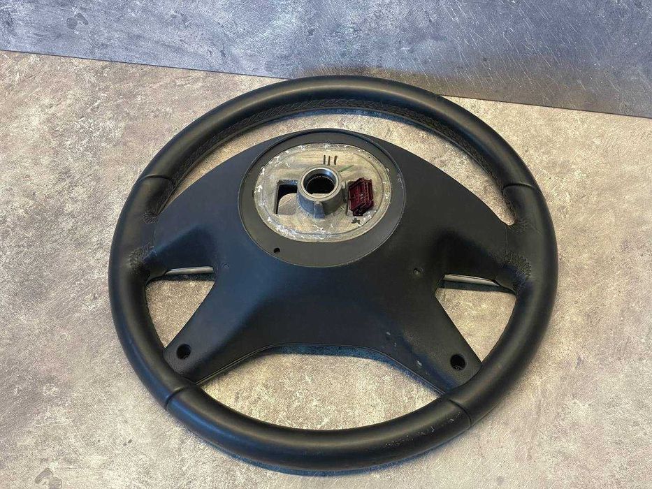 Руль в ідеальному стані Mercedes W204 W212 мультикермо в Оригіналі