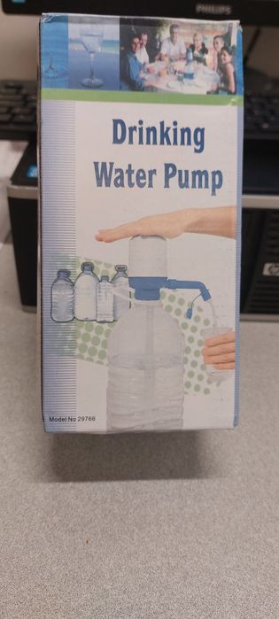 Bomba água nova na caixa