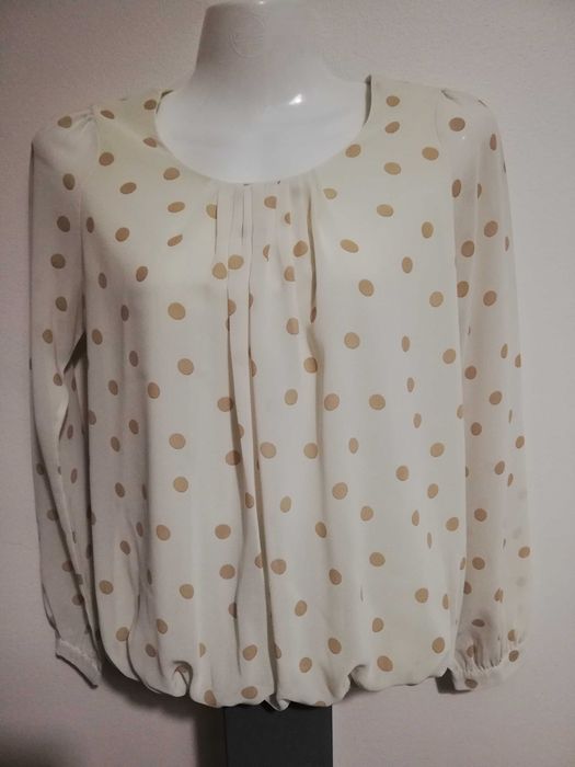 Blusa Creme com bolinhas