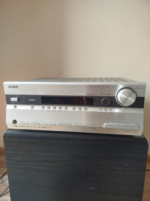Amplituner Onkyo TX SR605