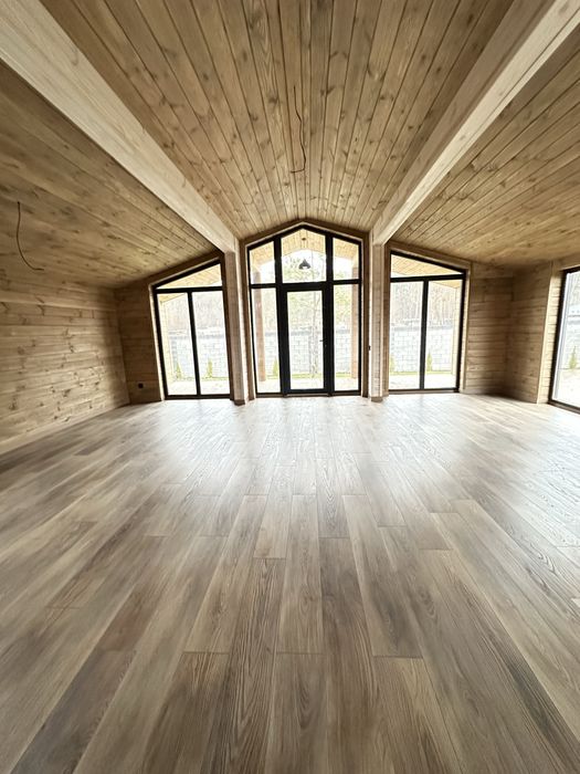 Будинок з ремонтом!