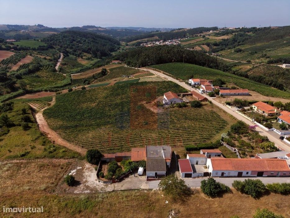 Moradia T3 com Terreno de 7.868 m² | Vista Panorâmica sobre o Campo...