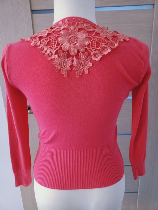 Sweter rozpinany z chaftem