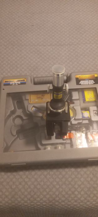 Microscópio  para criança