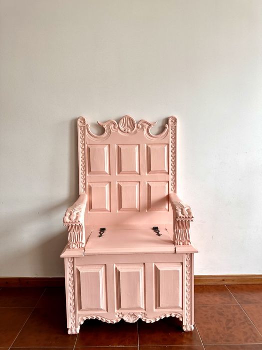 Cadeira Baú Vintage em Madeira Maciça Rosa
