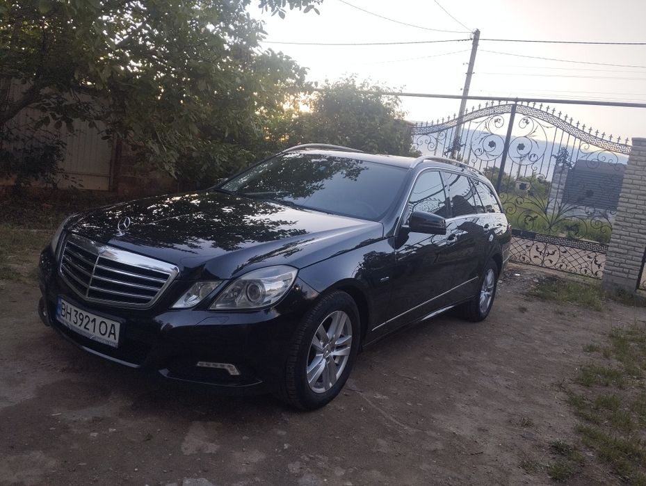 Продам срочно автомобиль