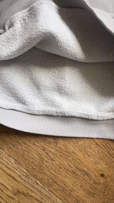 Світшот укорочений Bershka з принтом