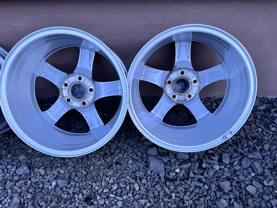 Продам диски на Вольво R16