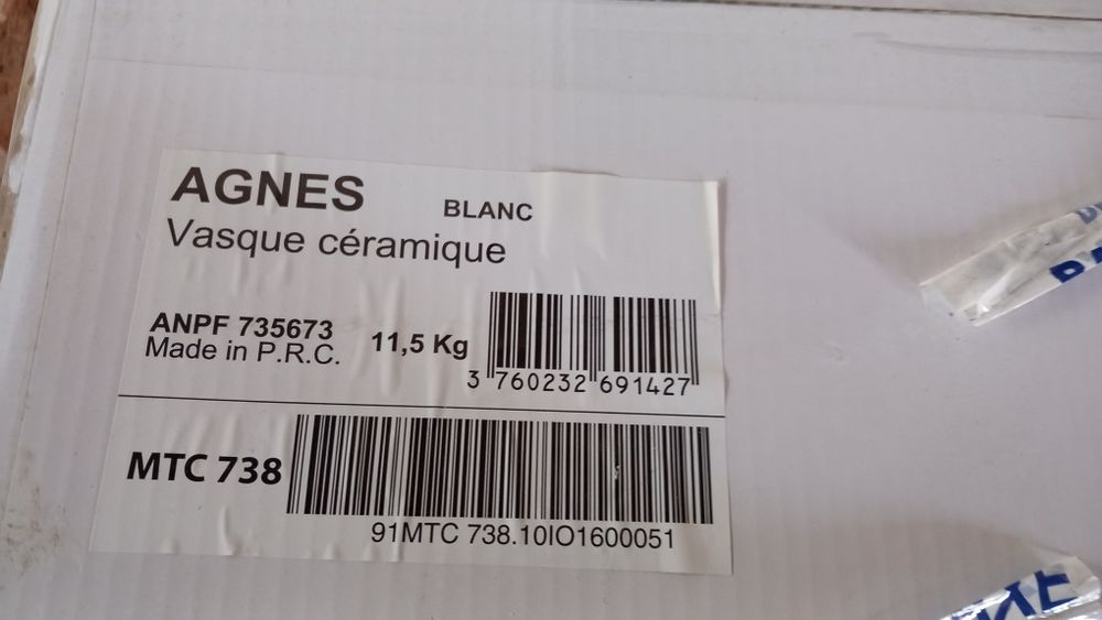 Умивальник Agnes.  Польща