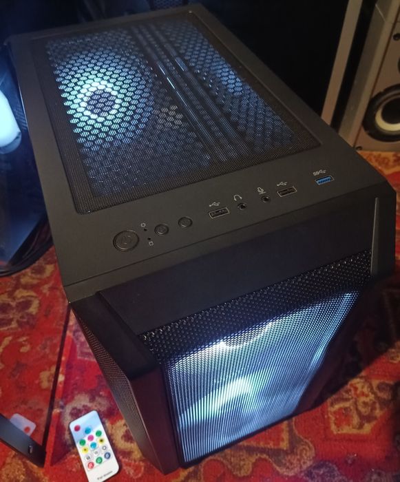 FSTPLAYER D3-3F2-PLUS BLACK с ARGB подсветкой в хорошем состоянии