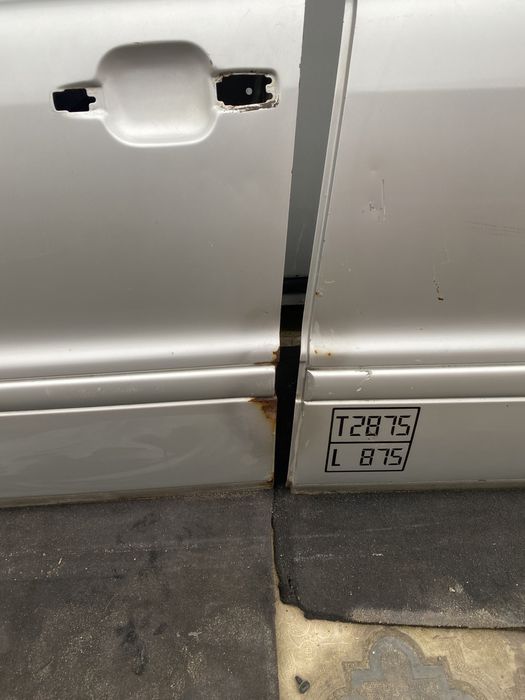 Mercedec w 163 ml двері дверка передні задні