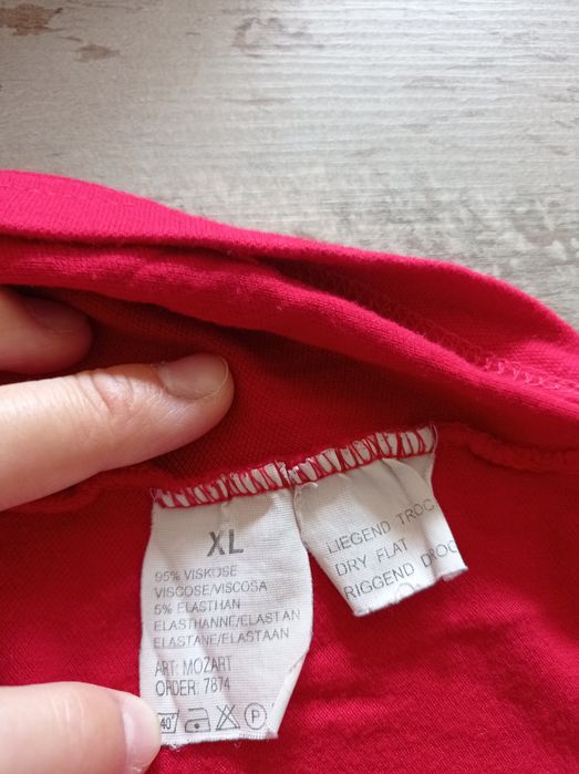 Czerwona bluzka półgolf