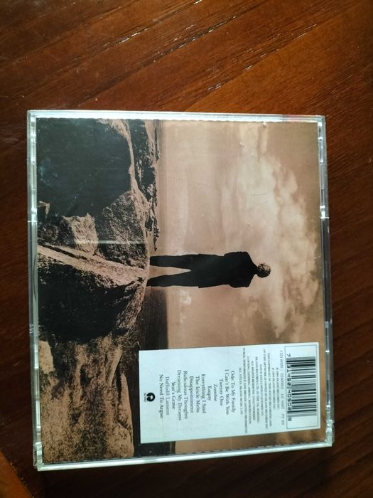 CD da banda The Cranberries - no need to argue, em ótimo estado.