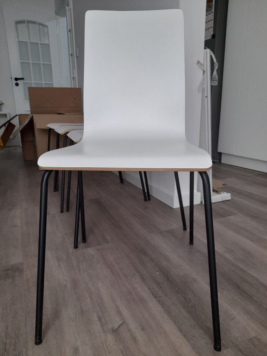 Cadeiras brancas IKEA Martin