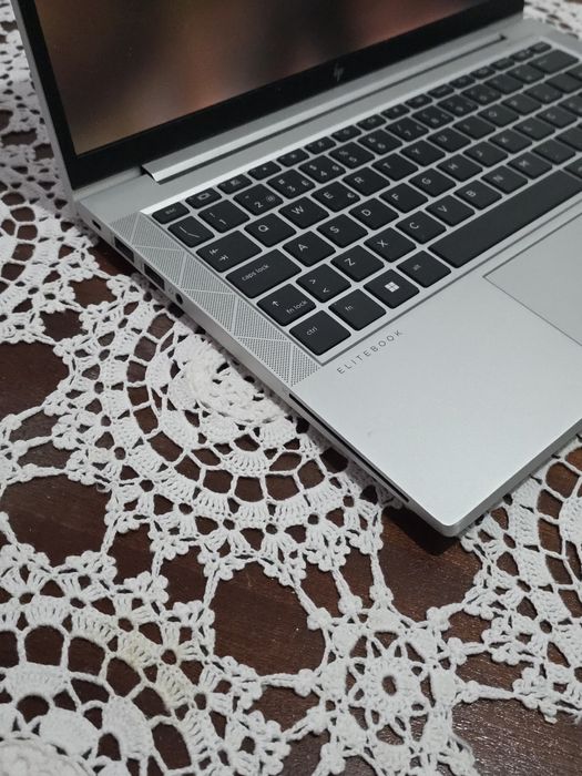 Hp Elitebook 830 G8 - I7 1185g7, 32Gb Ram, Nvme 256gb, 13.3" Fhd