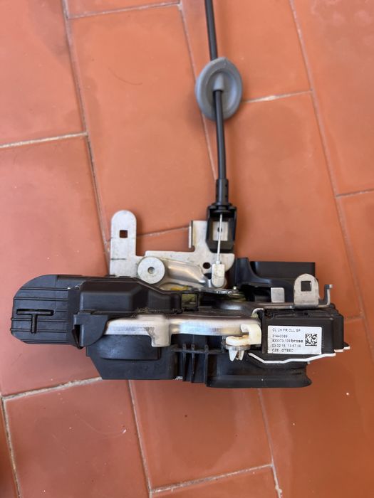 Porta esquerda dianteira Volvo