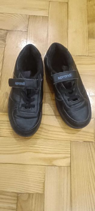 Buty chłopięce Sprandi r. 33 czarne na rzepy