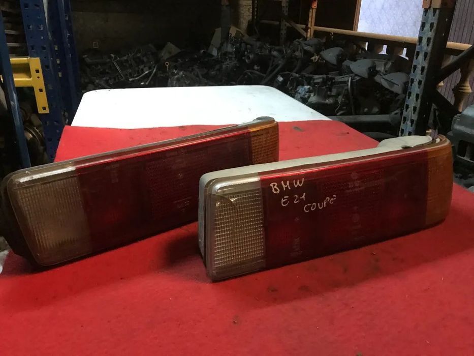 FAROLINS TRASEIROS DIREITOS BMW SERIE 3 E21 COUPE