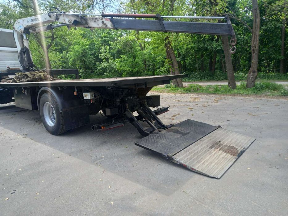 Вантажо перевезення з послугами маніпулятора