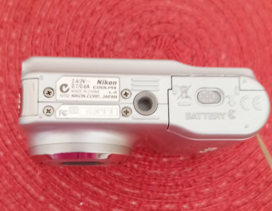 Aparat  fotograficzny Nikon  Z dawnych lat