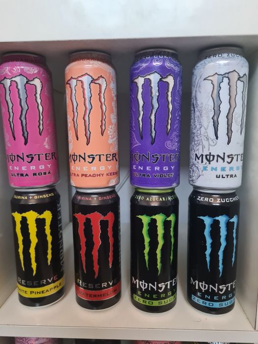 Latas Monster.   .