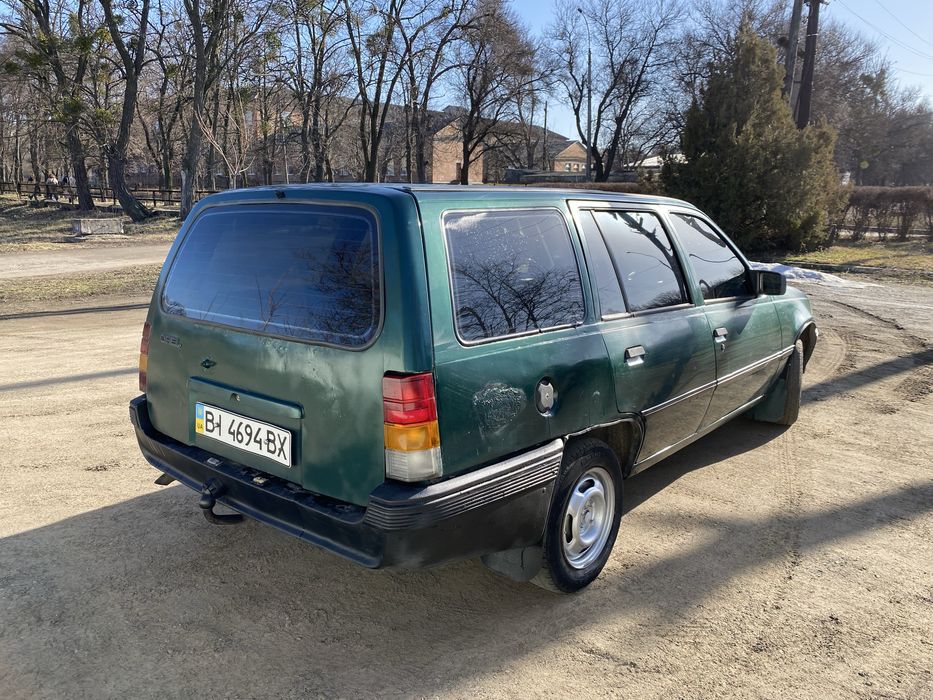 Opel Kadet 1.6 Дизель універсал Караван можлива Доставка по Україні