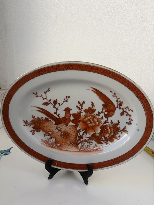 Prato de porcelana antiga