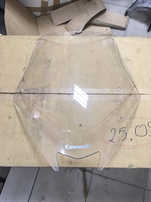 Szyba Kawasaki GTR1400