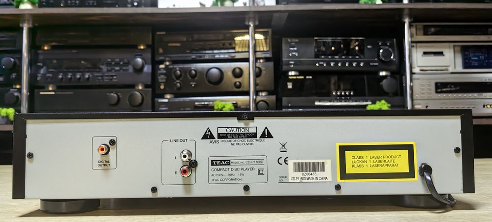CD програвач Teac CD-P1160D