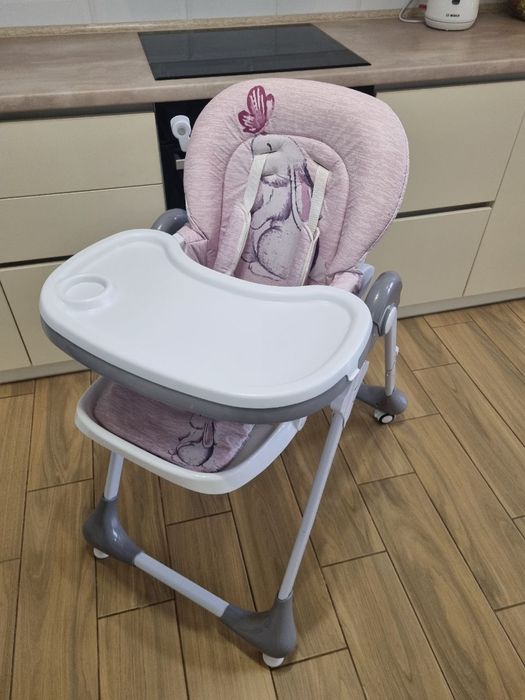 Стільчик для годування фірми Kikka в дуже гарному стані.