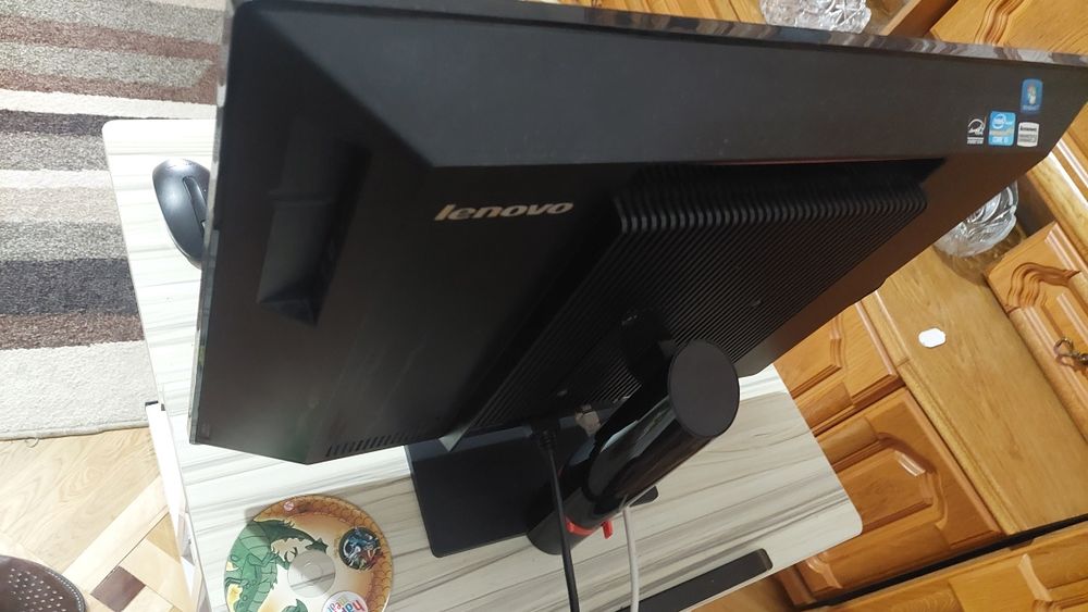 Komputer 2 w 1 Lenovo