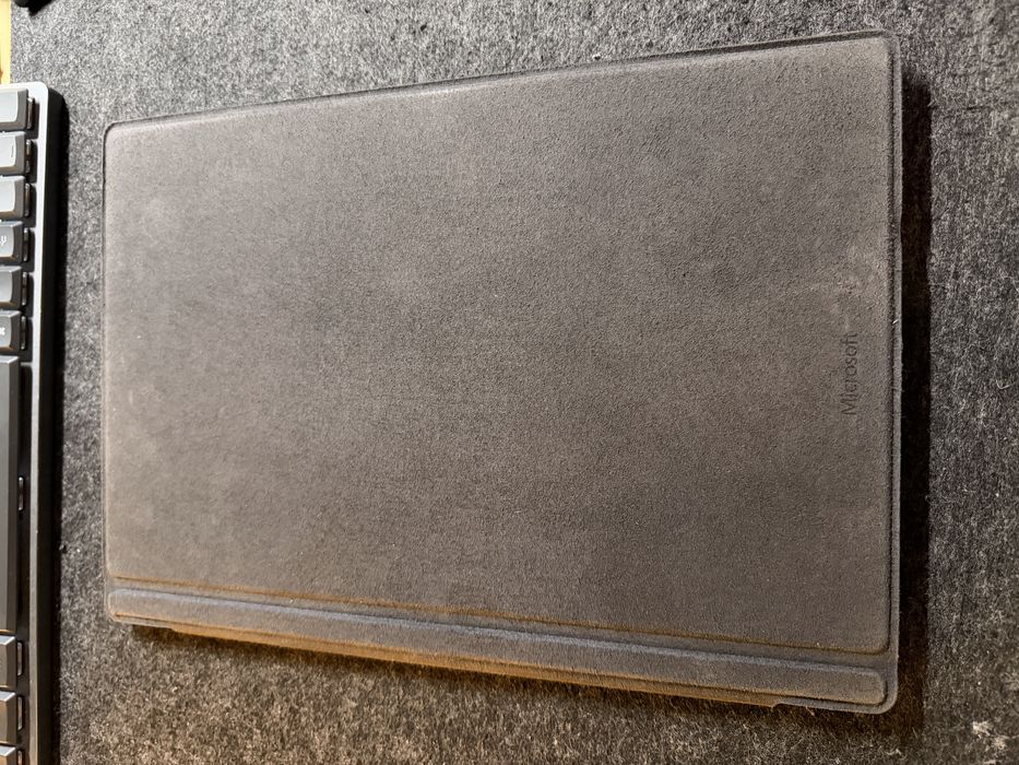 Microsoft Surface 4 (1796) + klawiatura