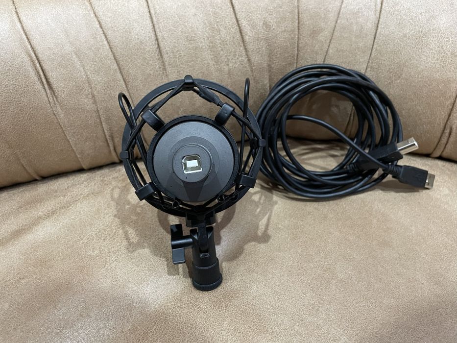 Кондинсаторний мікрофон Audio-Technica 2020 usb