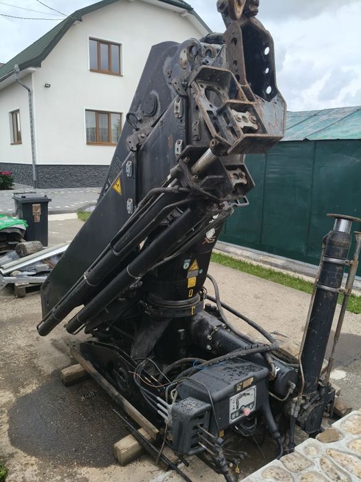 Потужний кран маніпулятор HIAB 288